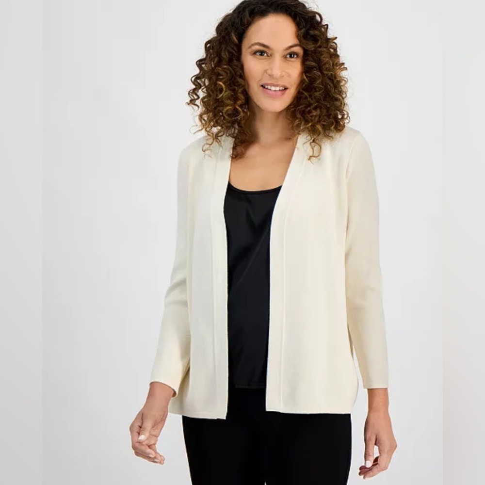 Anne Klein Essentials
AK Anne Klein Petite Newport Kissing Front Cardigan